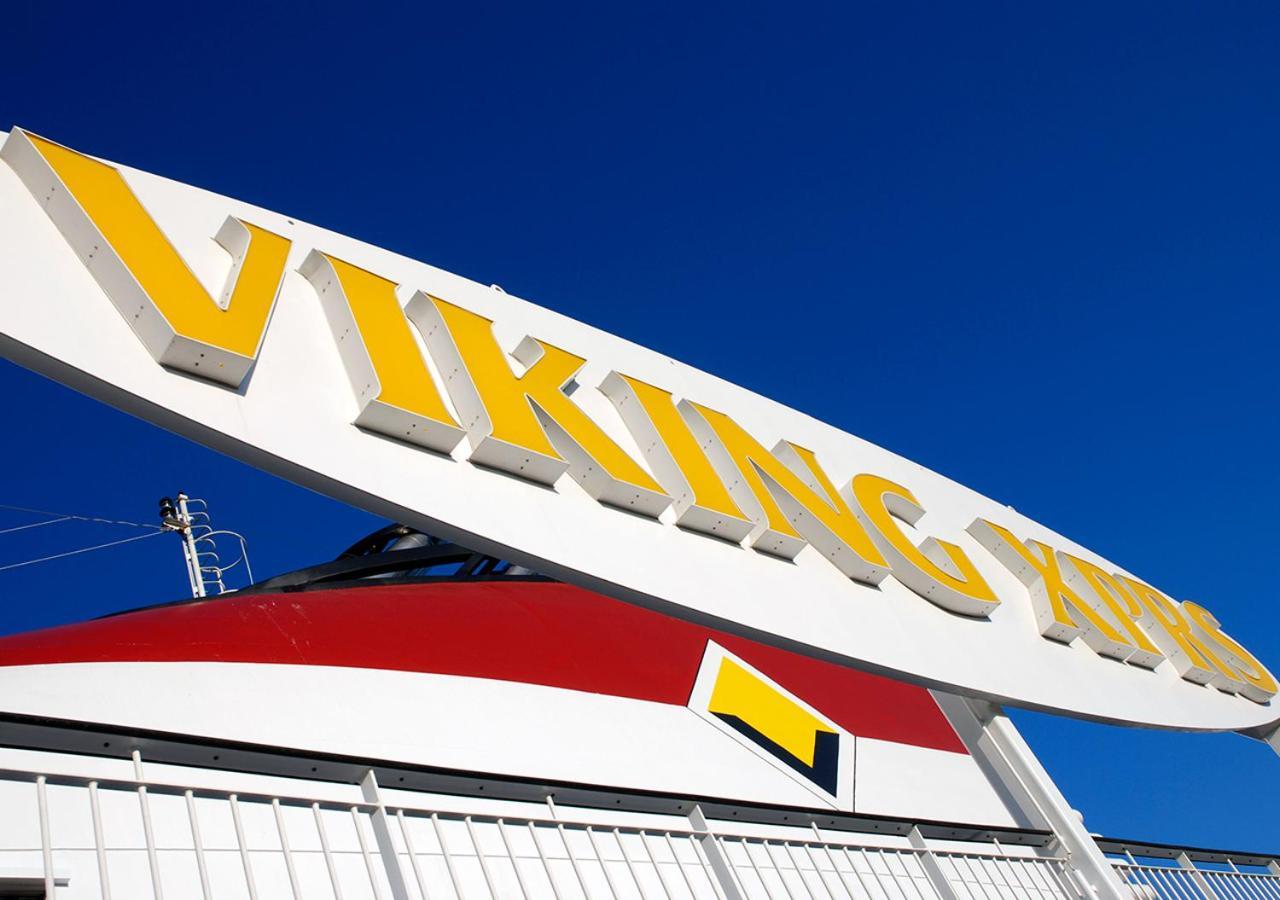 ホテル Viking Line Ferry Viking Xprs - Night Cruise From ヘルシンキ エクステリア 写真